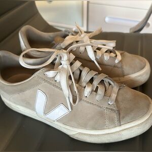 Veja Campo Women’s Sneakers in Taupe